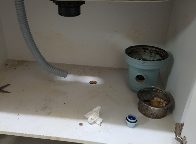 제품불량으로 재설치를 받았습니다.